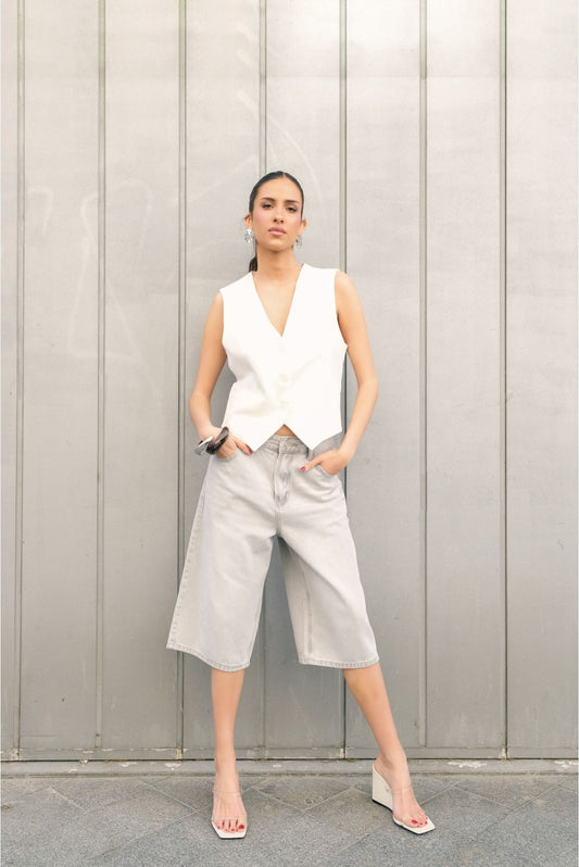 Bermuda denim clara oversize para mujer - Zenda Couture