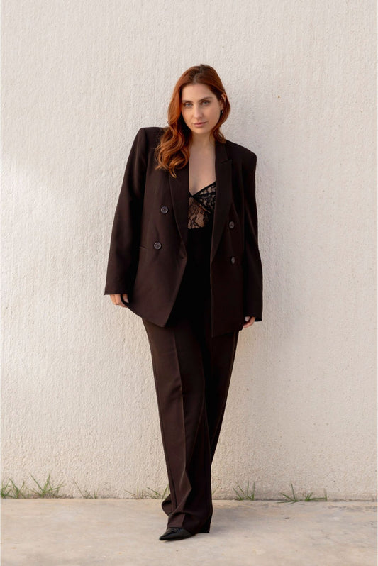 Blazer marrón oversize cruzada estilo sastre – Zenda Couture