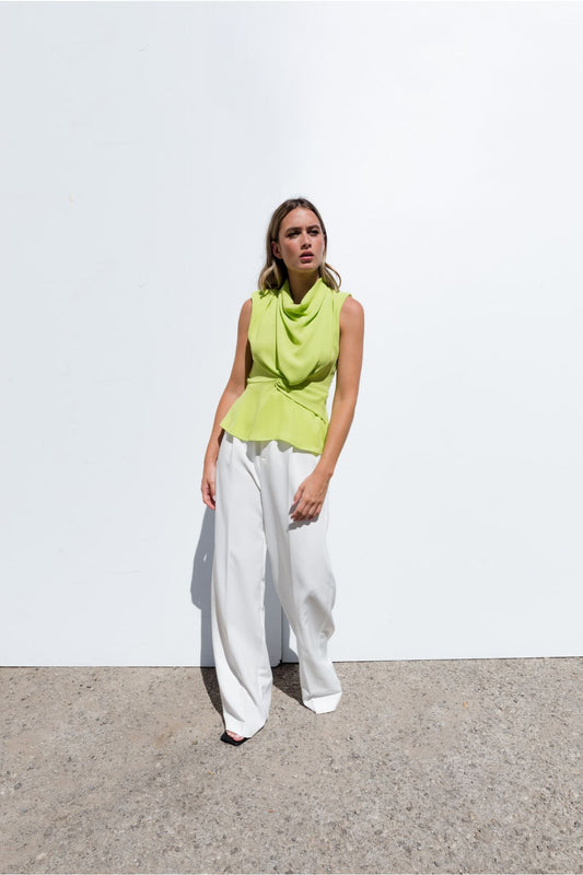 Cuerpo verde con nudo delantero y cuello drapeado - Zenda Couture