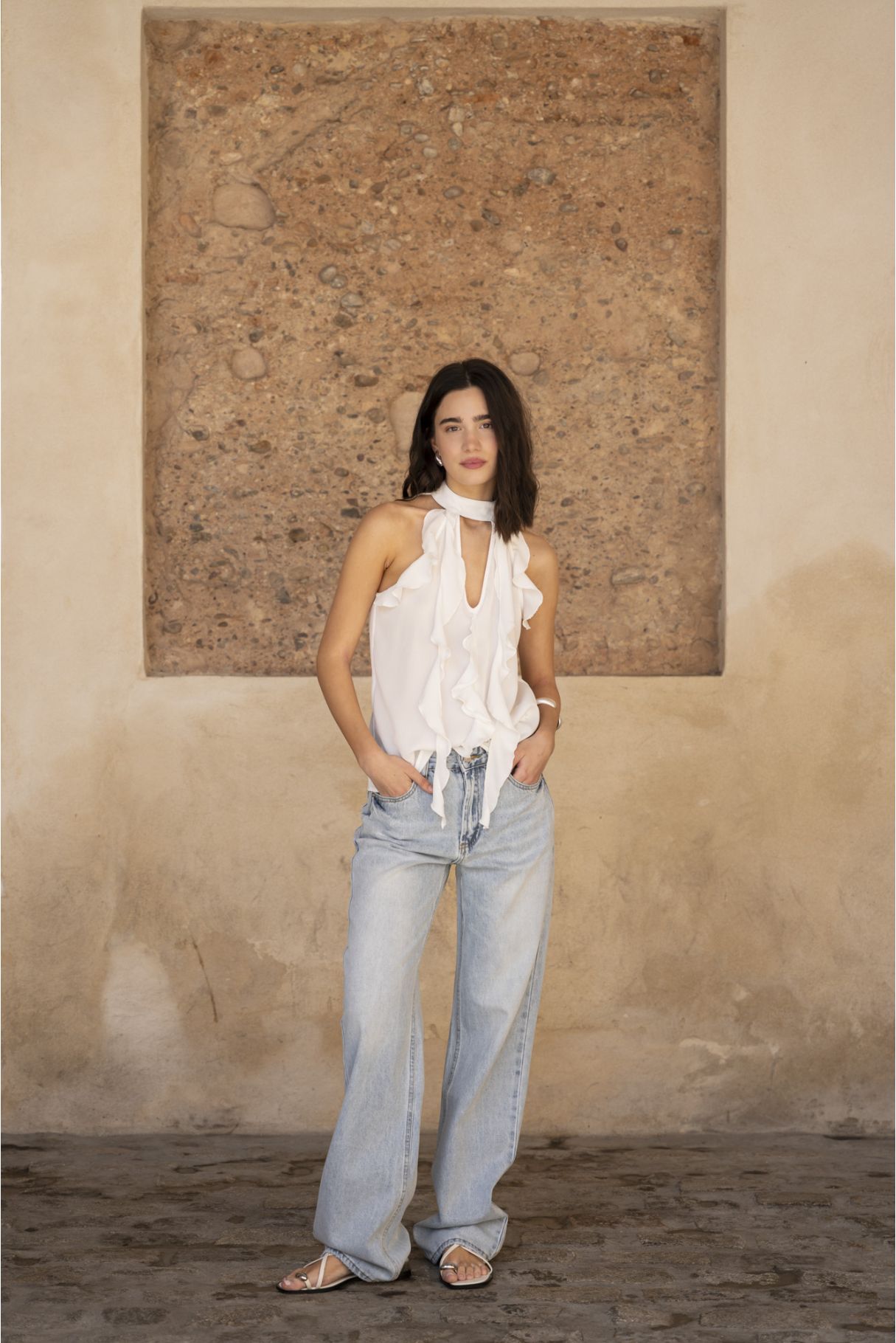 Cuerpo blanco con volantes - escote halter Zenda Couture