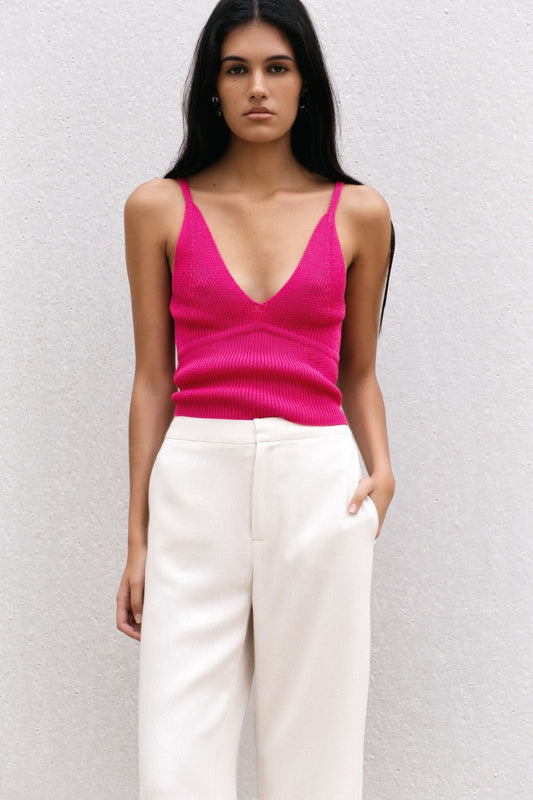 Top crop negro escote pico Zenda Couture
